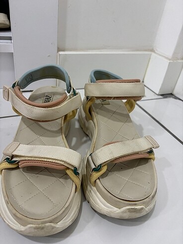 Zara Zara sandalet