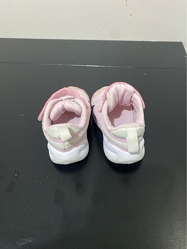 20 Beden pembe Renk Nike bebek ayakkabısı