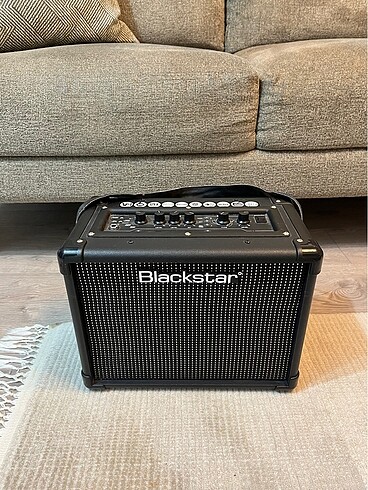 Blackstar v2 kombo amfi