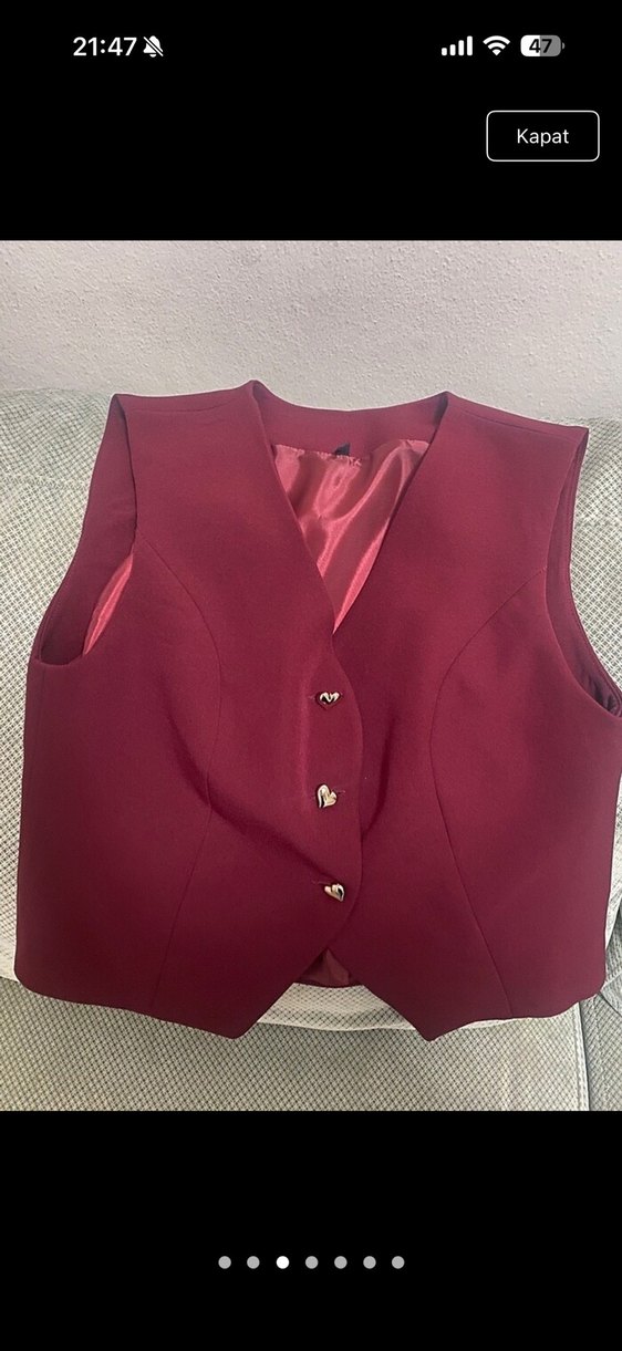 Bordo Mini Düğmeli V Yaka Kolsuz Yelek - Görsel 2