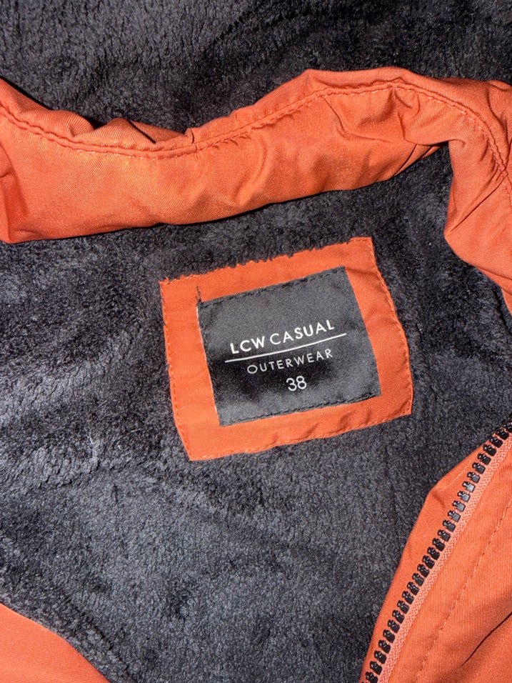 Lcw Kahverengi Kapüşonlu Kadın Kışlık Mont - Görsel 2