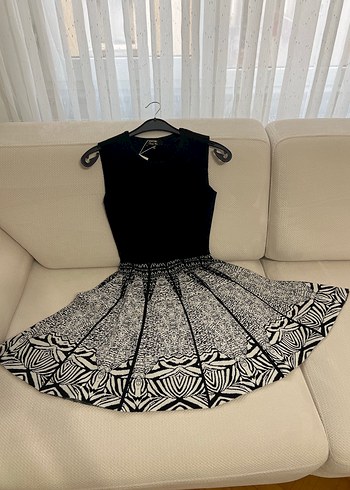 xs Beden Zebra Desenli Kolsuz Mini Elbise