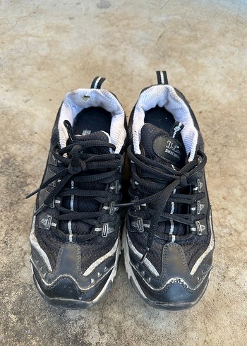 Skechers 37