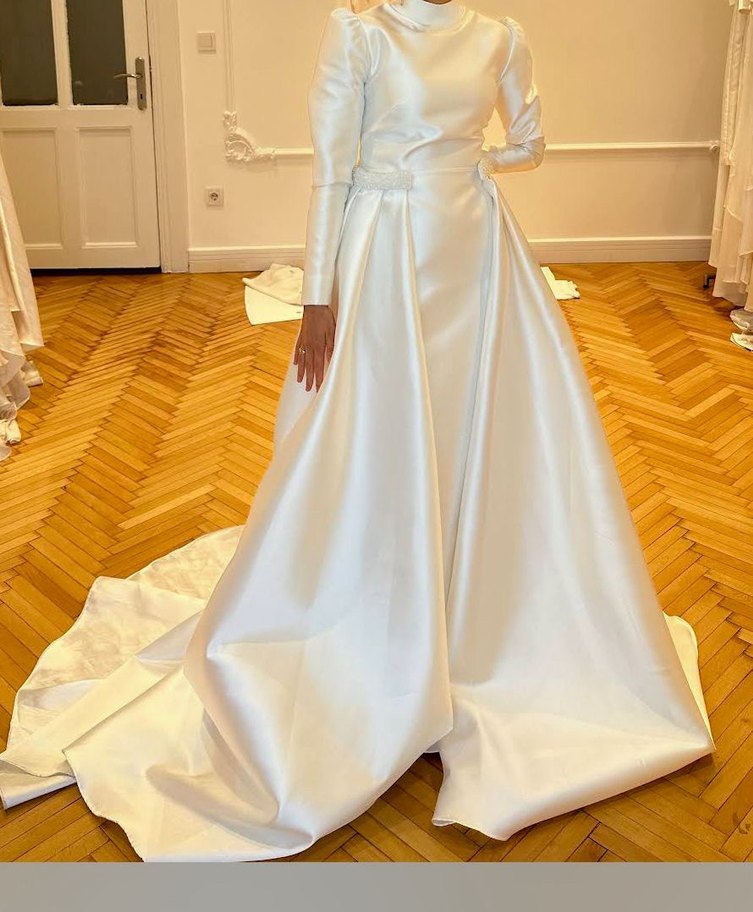 Uzun Kollu Beyaz Drape Detaylı Gelinlik - Görsel 2