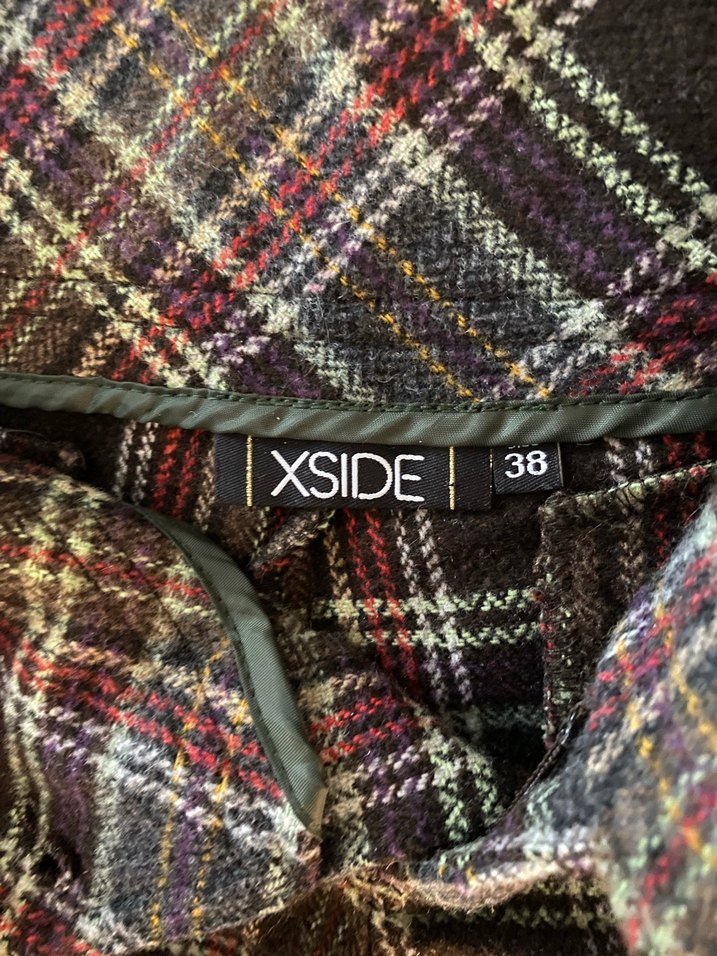 Düğmeli Kahverengi Ekose Mini Şort - Görsel 3