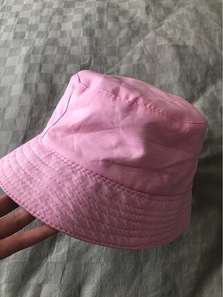 Pembe şapka