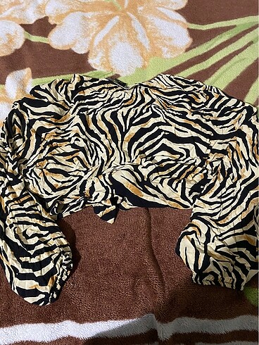 Bershka Bluzz