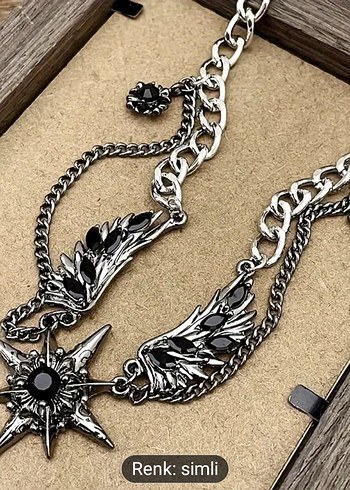 Siyah Zincir Detaylı Gotik Uzun Kolye
