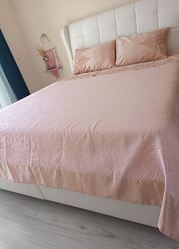 Beden Pudra rengi çift kişilik kapitone yatak örtüsü