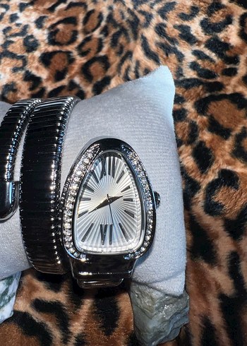 Roma Rakamlı Yılan Model Taşlı Gümüş Renk Şık Burma Kadın Saat - Görsel 4