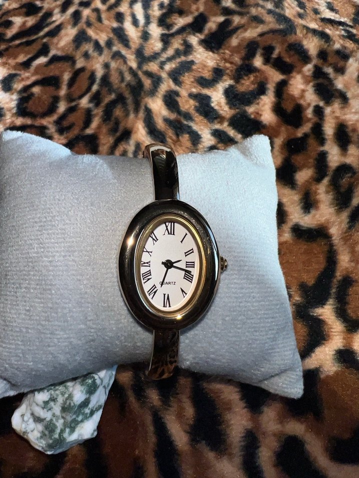 Gold Altın Renk Bilezik Model Roma Rakamlı Kadın Kol Saaati - Görsel 4