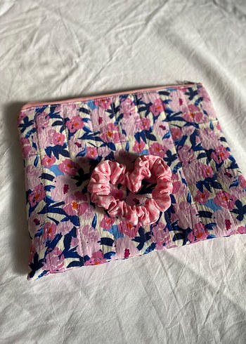 Çiçek Desenli Pembe Bohem Tablet Çantası