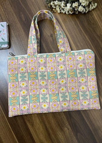 11 inç Çiçek Desenli askılı tablet Çantası - Görsel 3