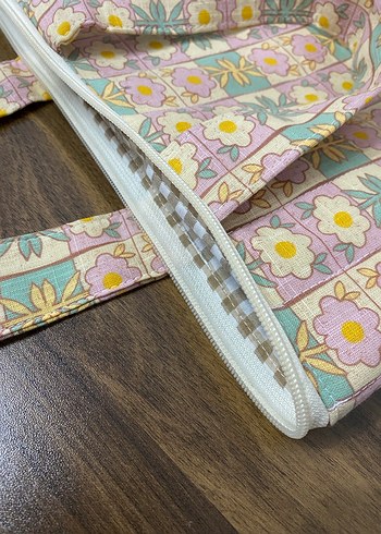 11 inç Çiçek Desenli askılı tablet Çantası - Görsel 6