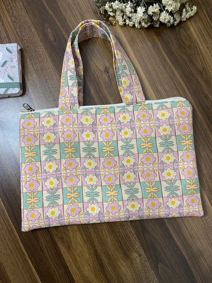 11 inç Çiçek Desenli askılı tablet Çantası - Görsel 3