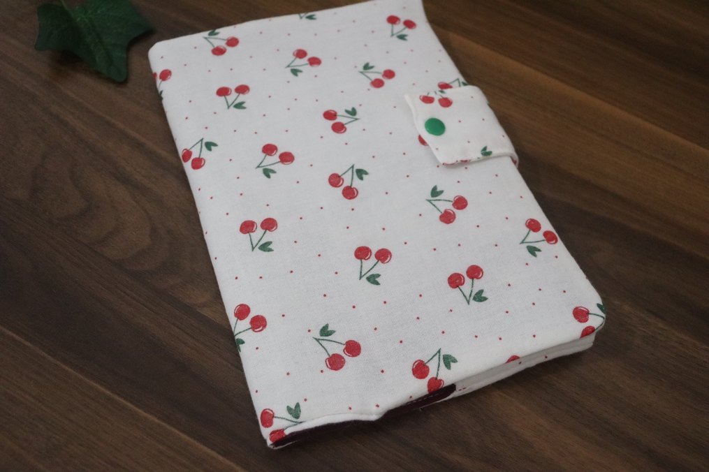 Kiraz Desenli Kitap Kılıfı - Görsel 2