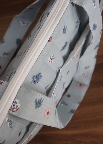 Çiçek Desenli Gri tablet kitap Çantası - Görsel 5