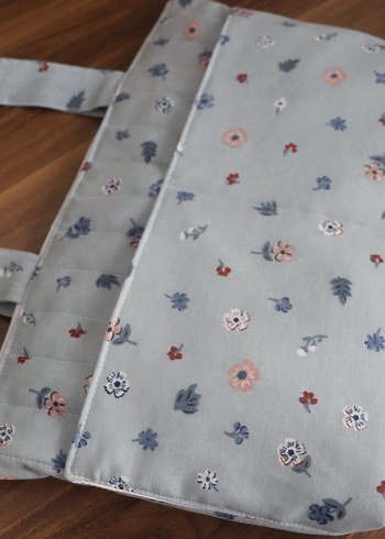 Çiçek Desenli Gri tablet kitap Çantası - Görsel 3