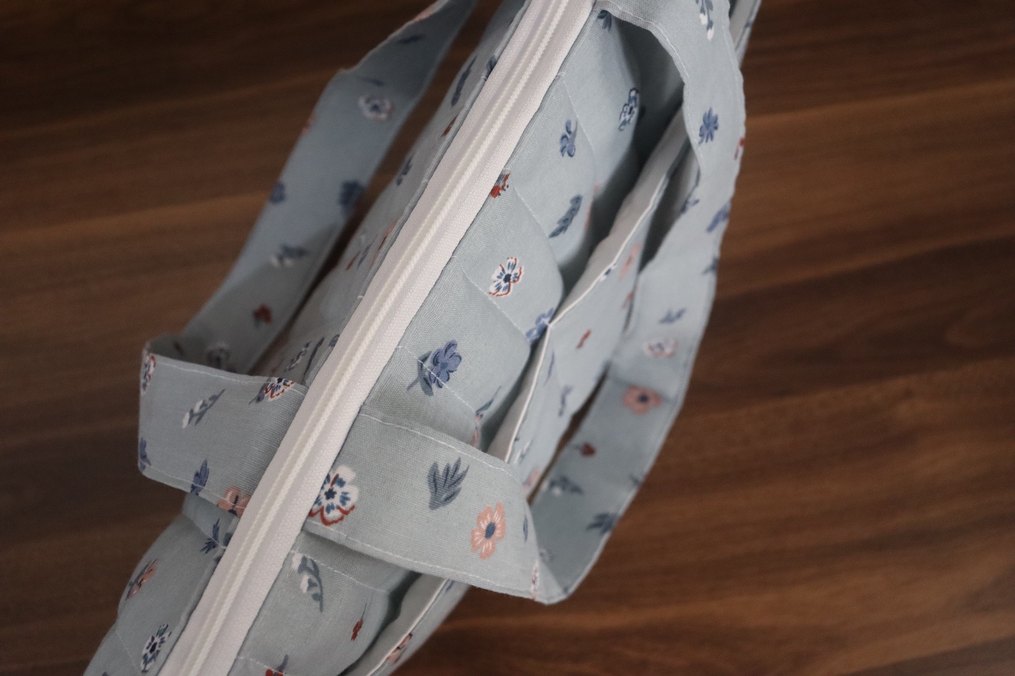 Çiçek Desenli Gri tablet kitap Çantası - Görsel 5