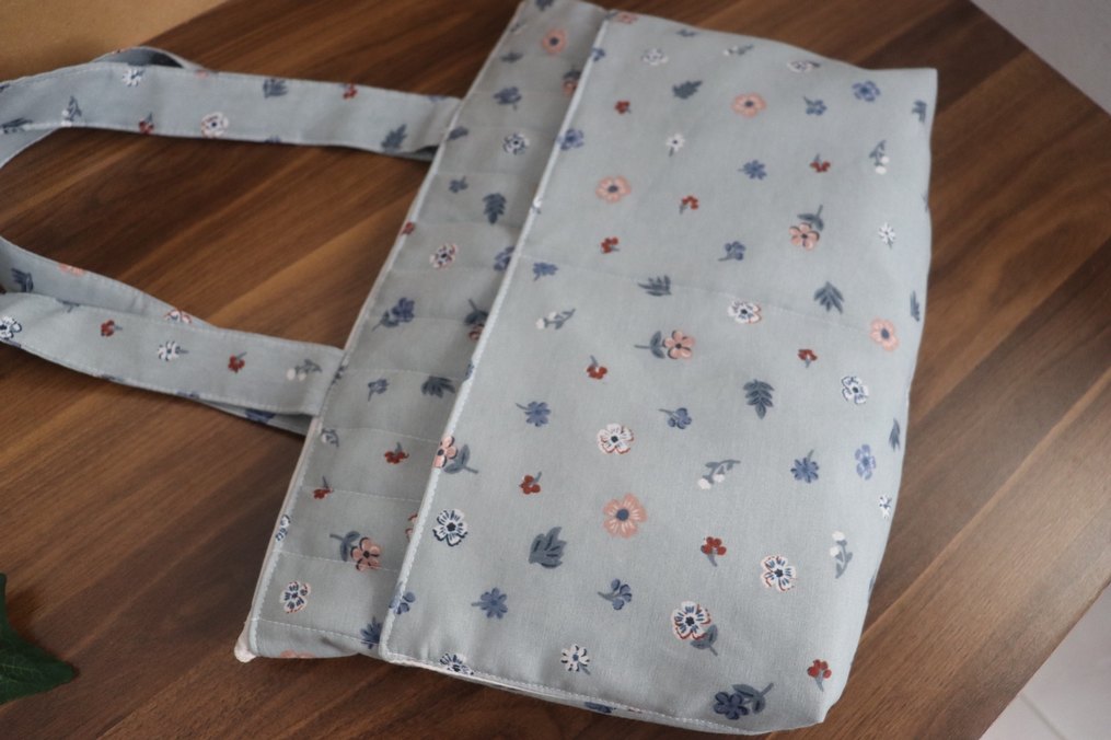 Çiçek Desenli Gri tablet kitap Çantası - Görsel 3