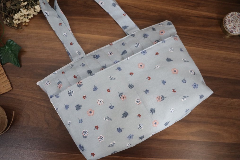 Çiçek Desenli Gri tablet kitap Çantası - Görsel 4