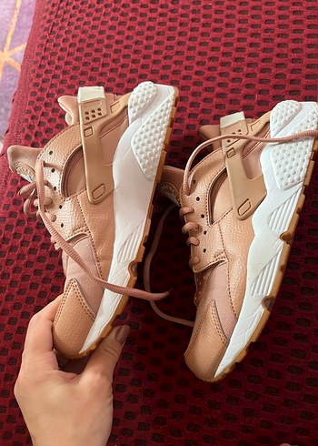 Nike Bej Kadın Dolgu Topuklu Spor Ayakkabı