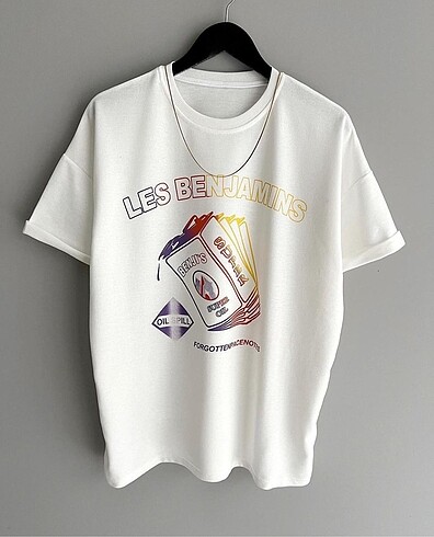 Beyaz tshirt