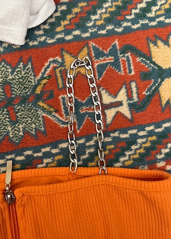 l Beden Zincir Detaylı Turuncu Crop Top