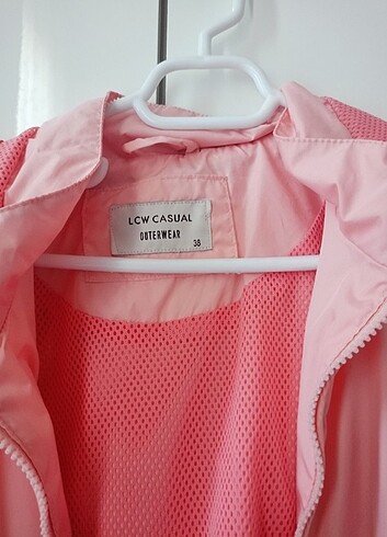 LC Waikiki Pembe yağmurluk