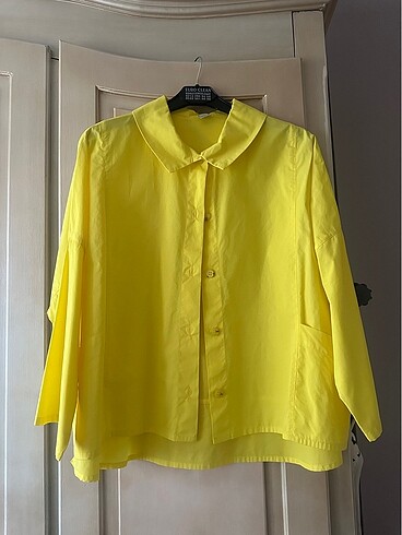 Aslı sarı gömlek