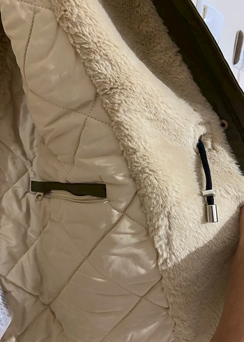 Sokak Stili Bej Kürklü Yeşil Kadın Kışlık Mont - Görsel 3