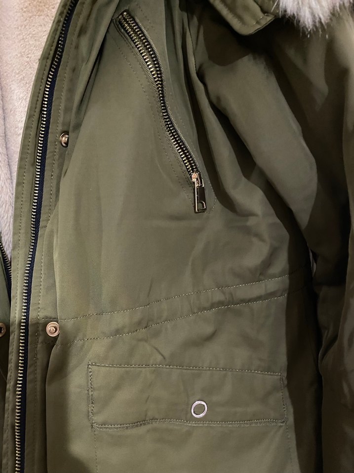 Sokak Stili Bej Kürklü Yeşil Kadın Kışlık Mont - Görsel 2