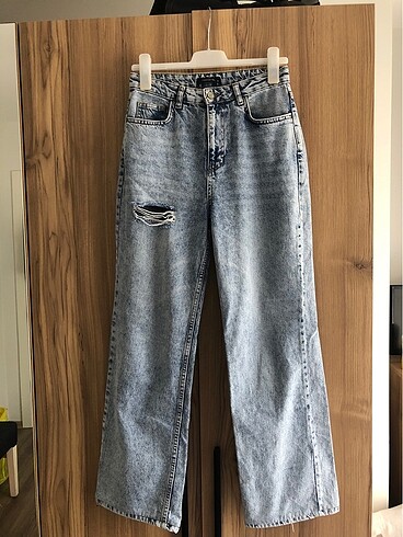 90s wide leg jeans