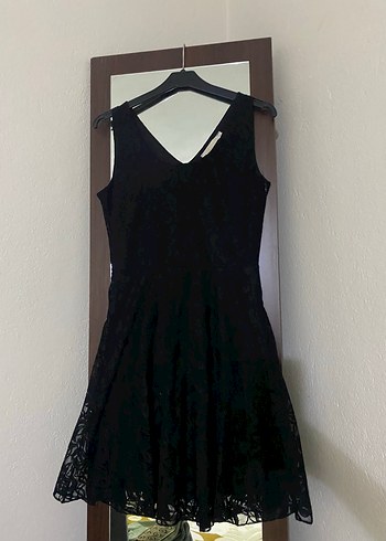 Uzun Kollu Siyah Fırfırlı Gofret Yaka Tunik - Görsel 4