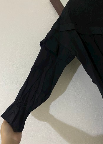 Uzun Kollu Siyah Fırfırlı Gofret Yaka Tunik - Görsel 3