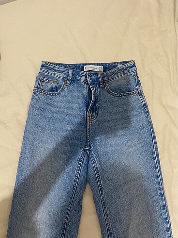 34 Beden stradivarius d98 jean