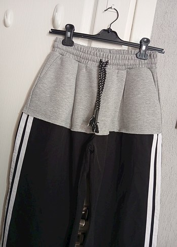 Kadın Gri Siyah Çizgili Bol Kesim Eşofman - Görsel 2