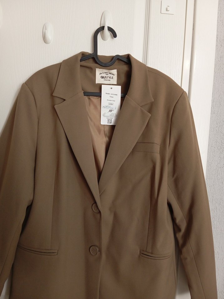 Bej Düğmeli Kadın Ceket - Görsel 3