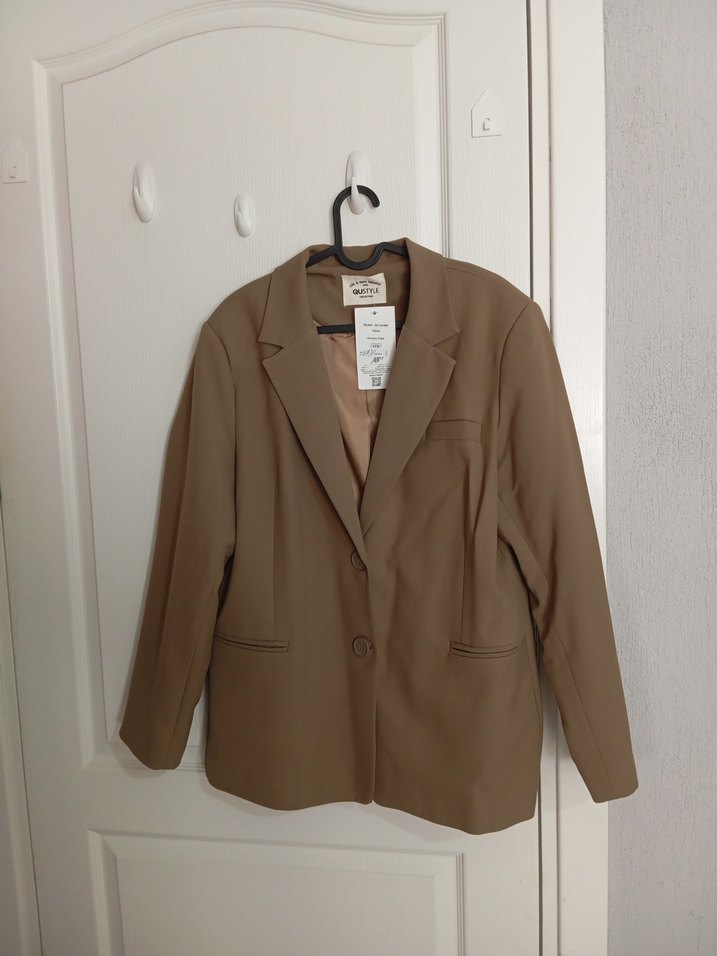 Bej Düğmeli Kadın Ceket - Görsel 2