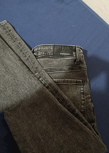 xl Beden Düğmeli Gri Dar Kesim Midi Kot Pantolon