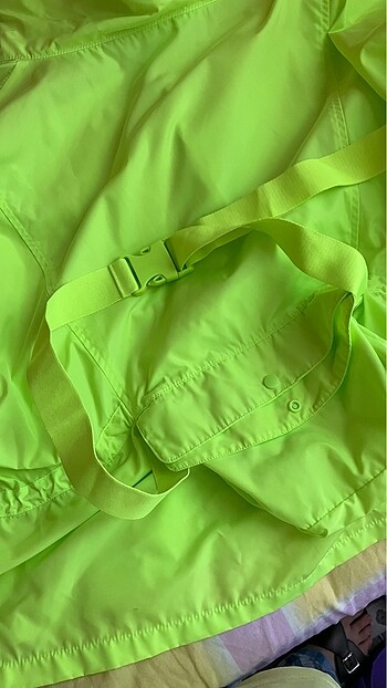 l Beden yeşil Renk Zara Neon Yapmurluk