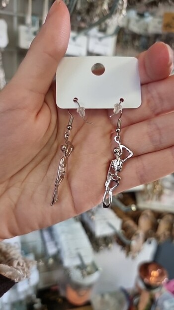 Tasarımcı Metal iskelet gümüş rengi küpe 