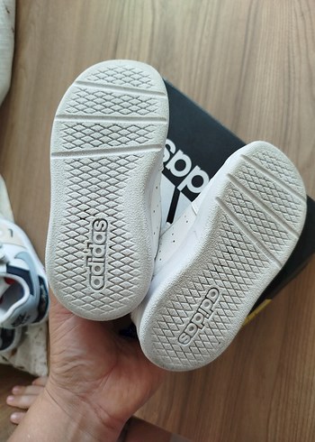 22 Beden orjinal adidas ayakkabı