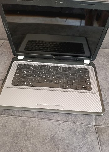 Gri HP Laptop - Görsel 3