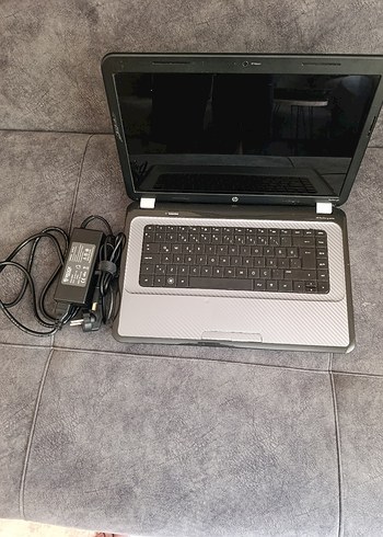 Gri HP Laptop - Görsel 2