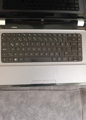 Gri HP Laptop - Görsel 4