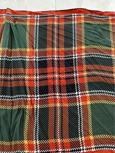 Burberry 100% ipek eşarp