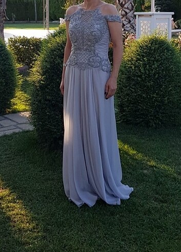 Gümüş renk uzun Abiye
