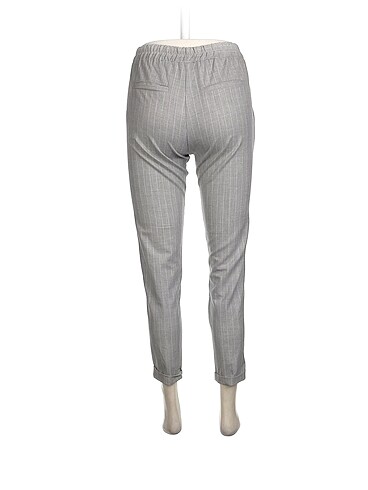 xs Beden Bershka Kumaş Pantolon %70 İndirimli.