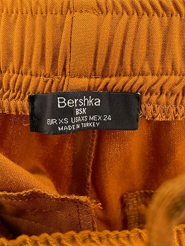 xs Beden çeşitli Renk Bershka Eşofman Altı %70 İndirimli.